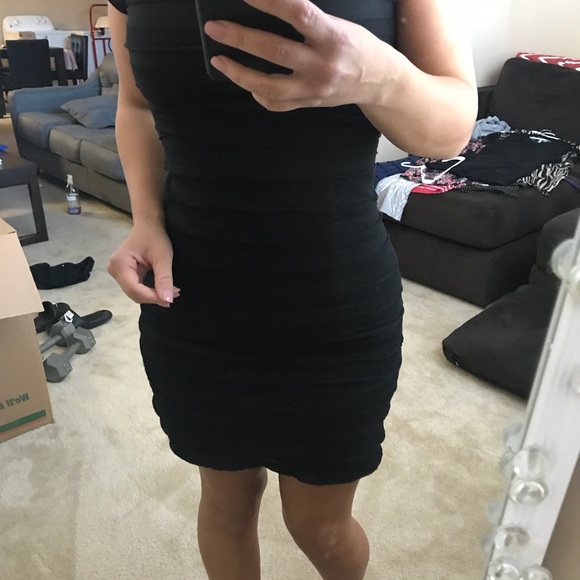 Dresses - Picture 2 of 5